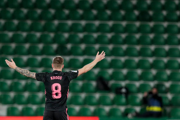 2020/21 Real Madrid #8 KROOS Third Jersey (XL)