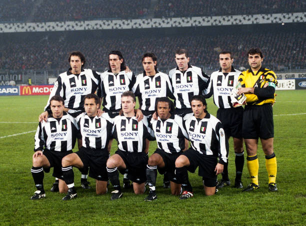 1997/98 Juventus Home Jersey (XL) L/S