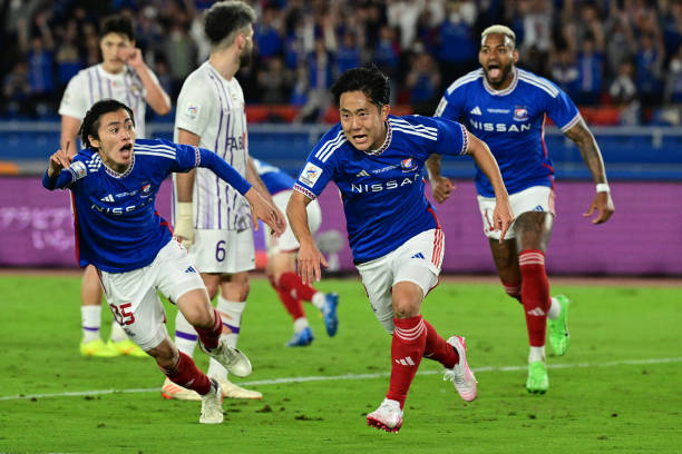 2024 Yokohama F.Marinos #6 WATANABE Home Jersey (L)
