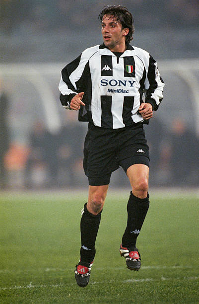 1997/98 Juventus Home Jersey (XL) L/S