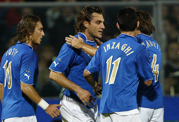 2003/04 Italy #21 VIERI Home Jersey (L) L/S