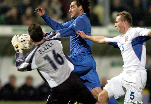 2003/04 Italy #21 VIERI Home Jersey (L) L/S