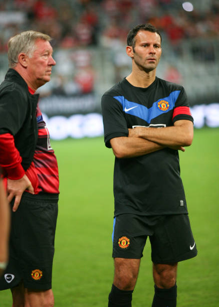 2009/10 Man Utd #11 GIGGS Away Jersey (M)