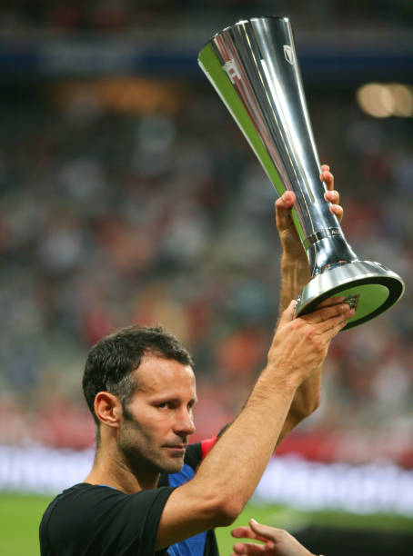 2009/10 Man Utd #11 GIGGS Away Jersey (M)