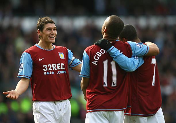 2008/09 Aston Villa #7 YOUNG Home Jersey (L) L/S