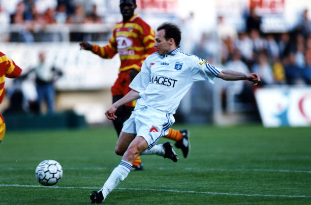 1997/98 Auxerre #4 Home Jersey (L)
