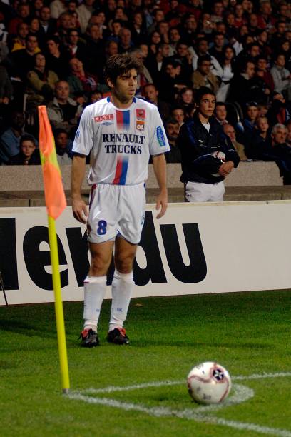 2004/06 Olympique Lyonnais #8 Juninho Home Jersey (XL)