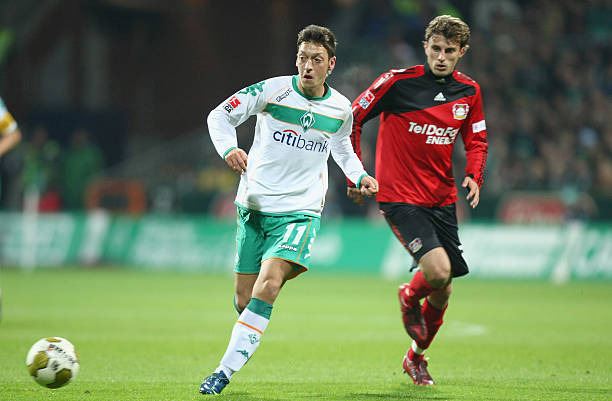2008/10 Bayer Leverkusen #16 SCHWEGLER Home Jersey (XL) L/S