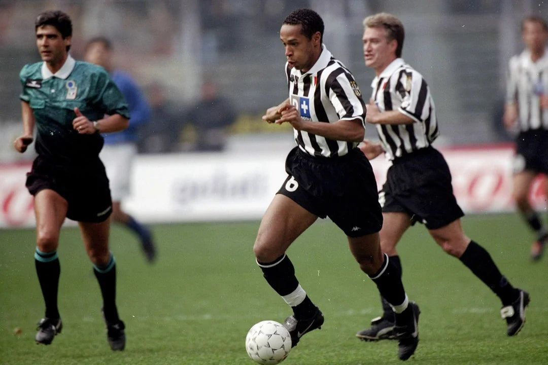 1998/99 Juventus Home Jersey (M)