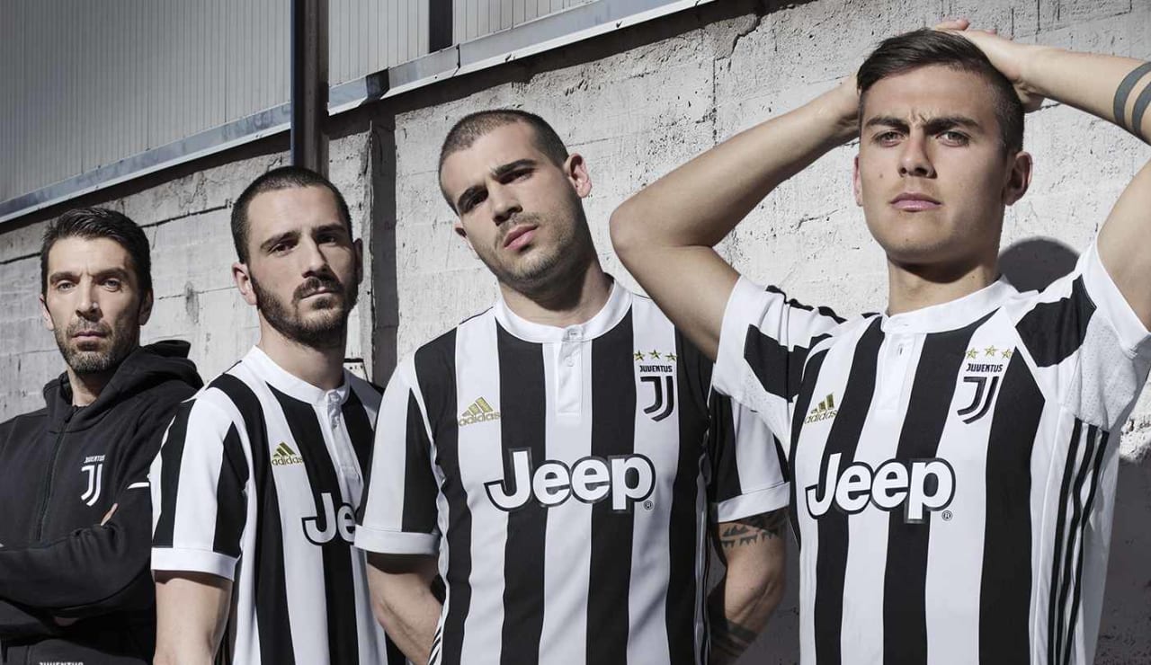 2017/18 Juventus #10 DYBALA Home Jersey (S)