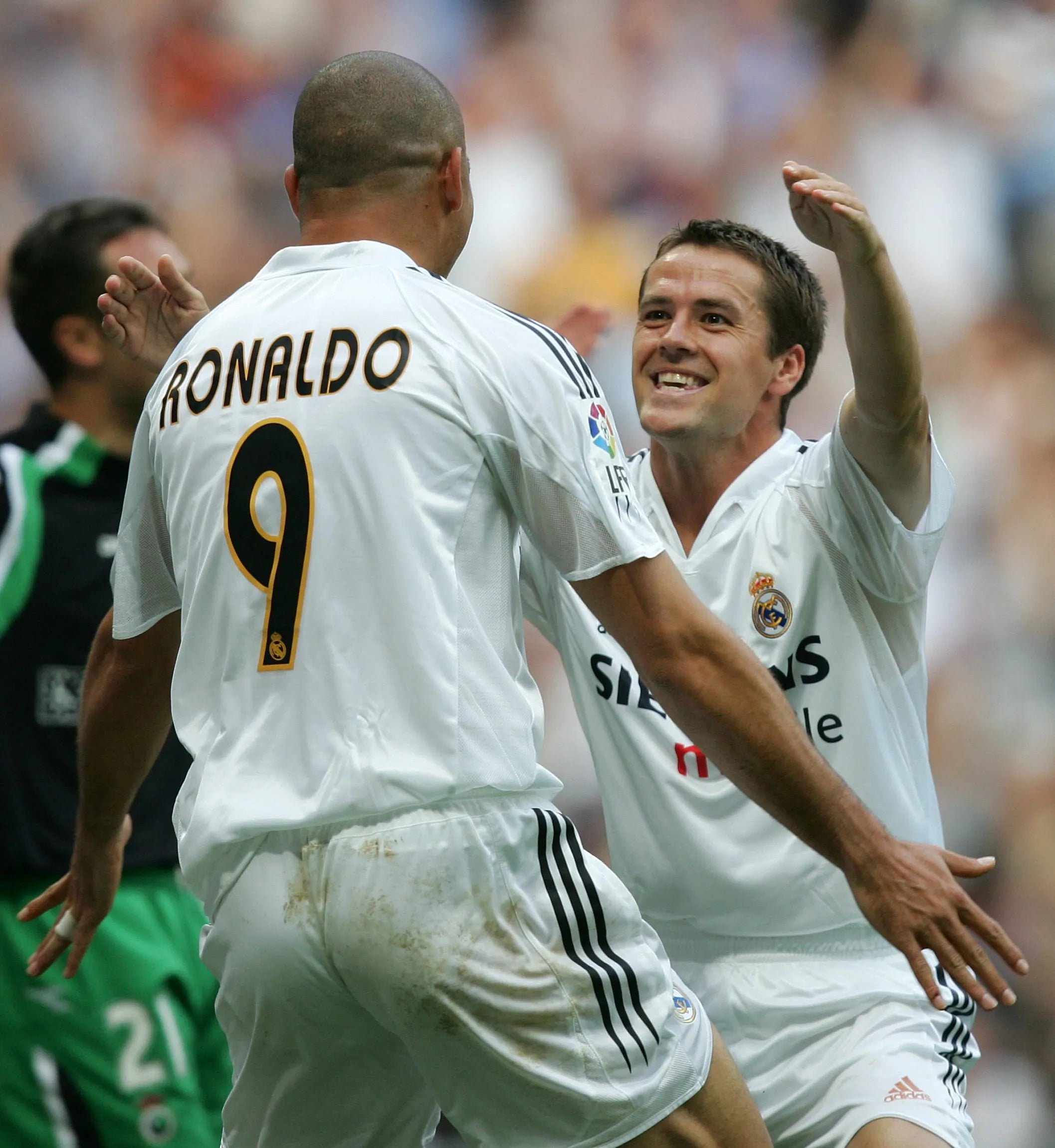 2004/05 Real Madrid #9 RONALDO Home Jersey (L)