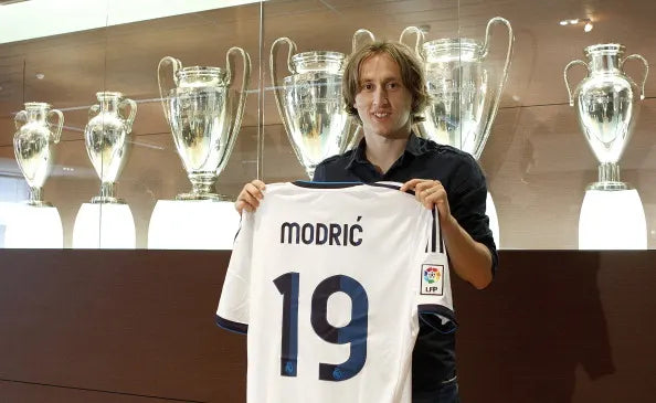 2012/13 Real Madrid #19 MODRIC Home Jersey (M)