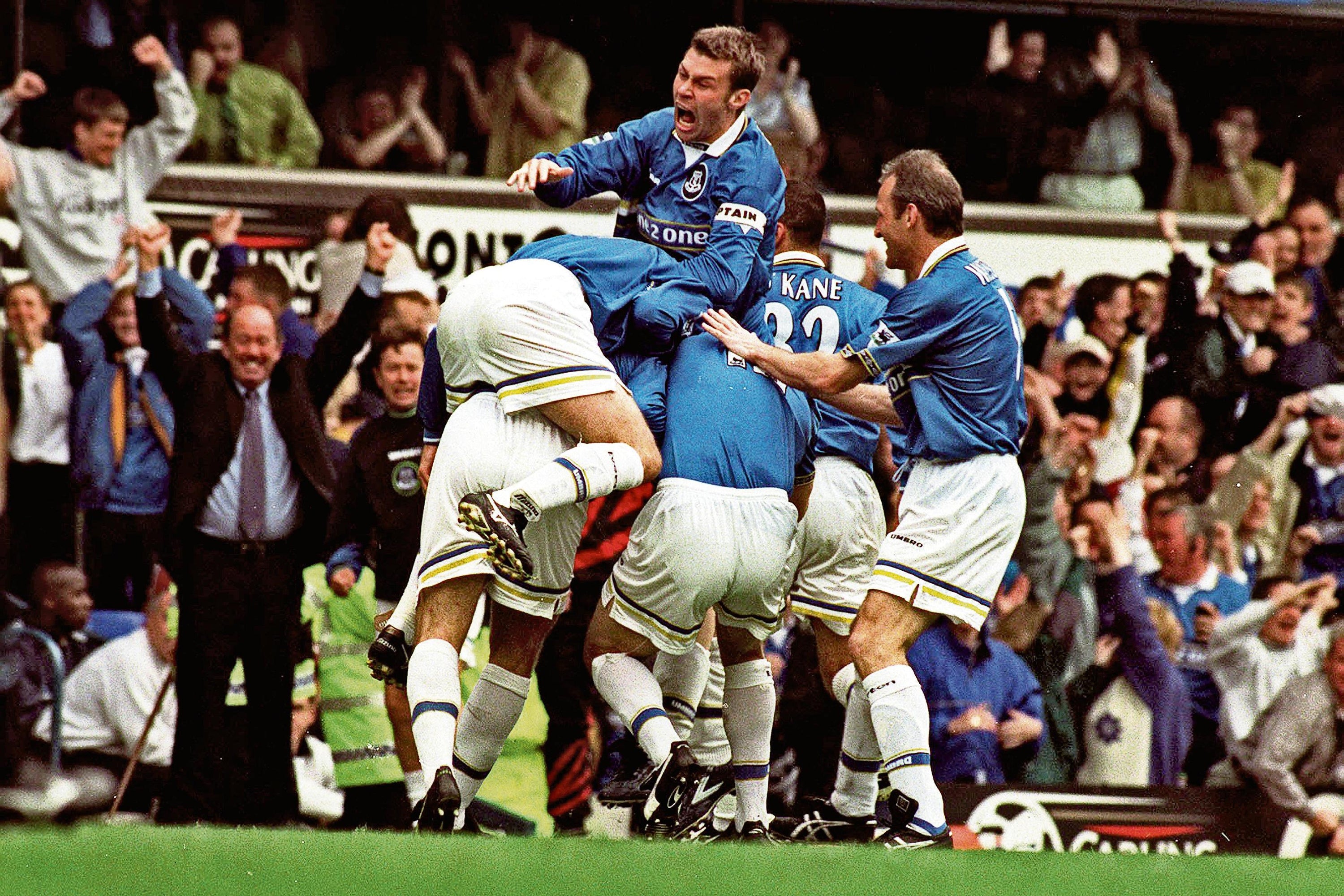 1997/99 Everton Home Jersey (M) L/S