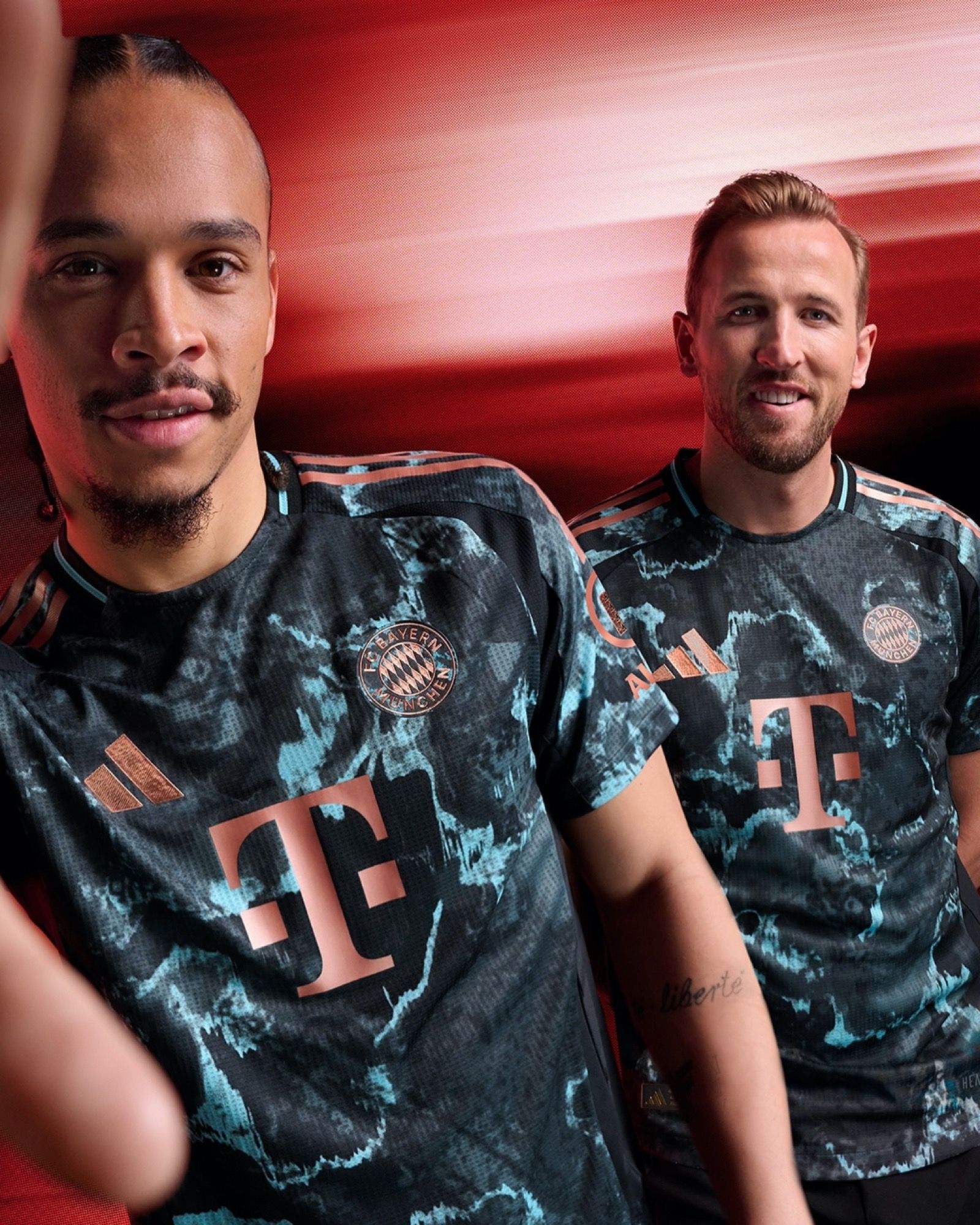 2024/25 Bayern Munich Away Jersey (M)
