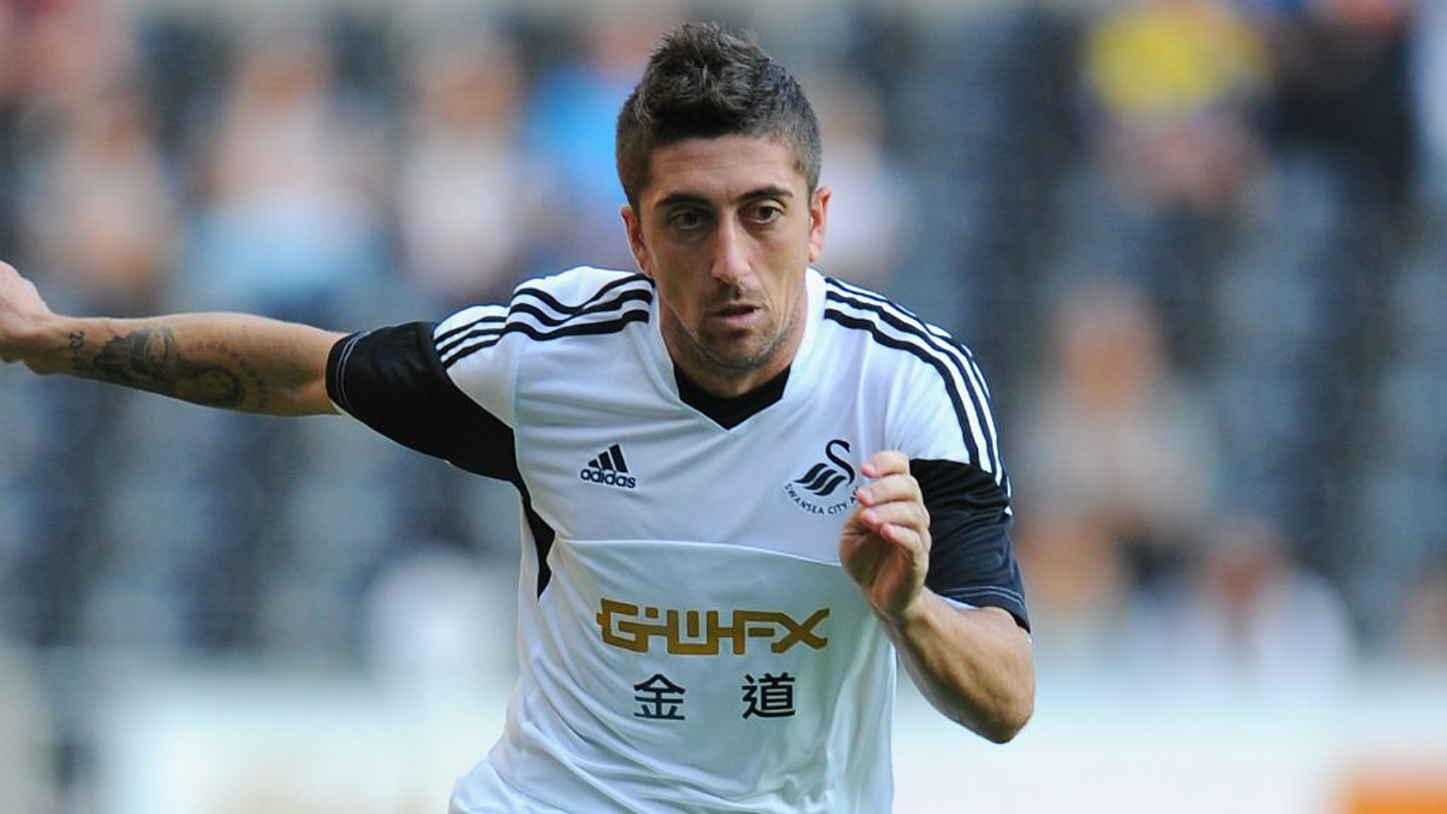 2013/14 Swansea City #11 PABLO H. Home Jersey (S)