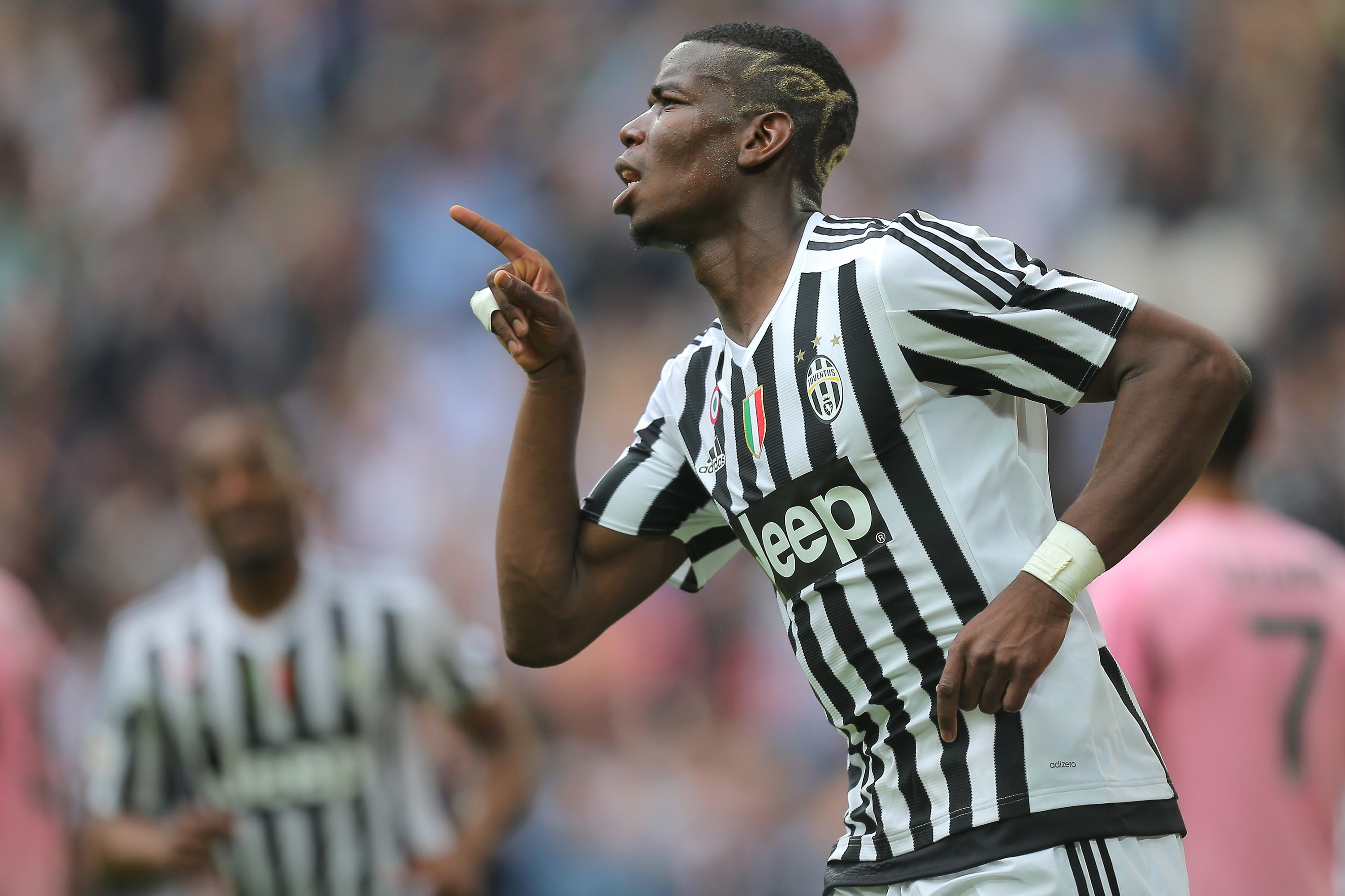 2015/16 Juventus #10 POGBA Home Jersey (XS)