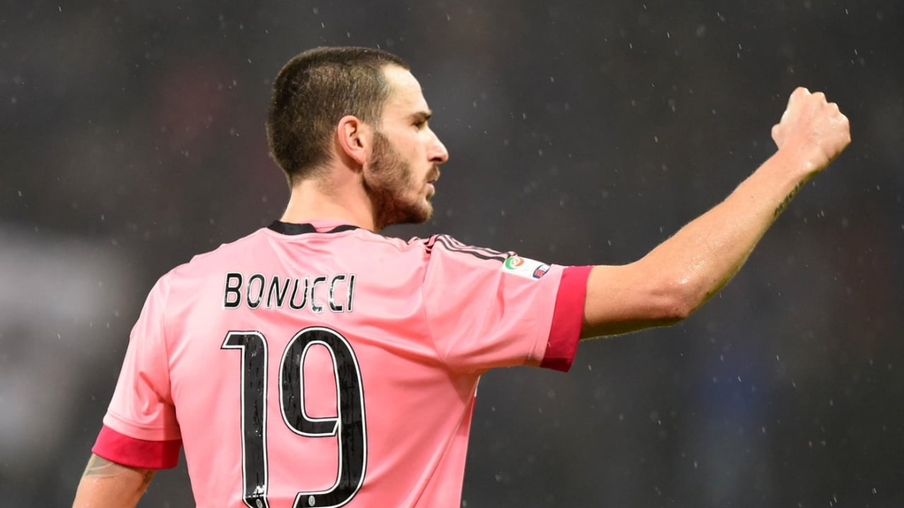 2015/16 Juventus #19 BONUCCI Away Jersey (M)