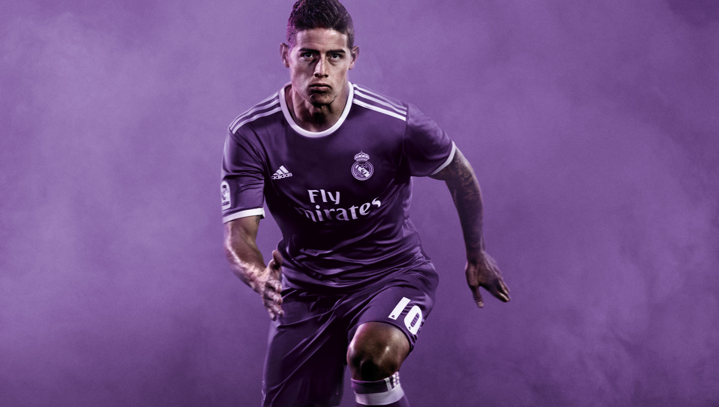 2016/17 Real Madrid Away Jersey (M)