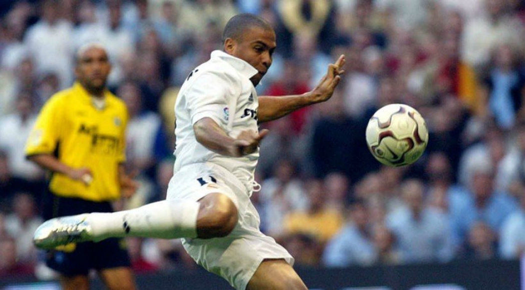 2002/03 Real Madrid #11 RONALDO Home Jersey (M)