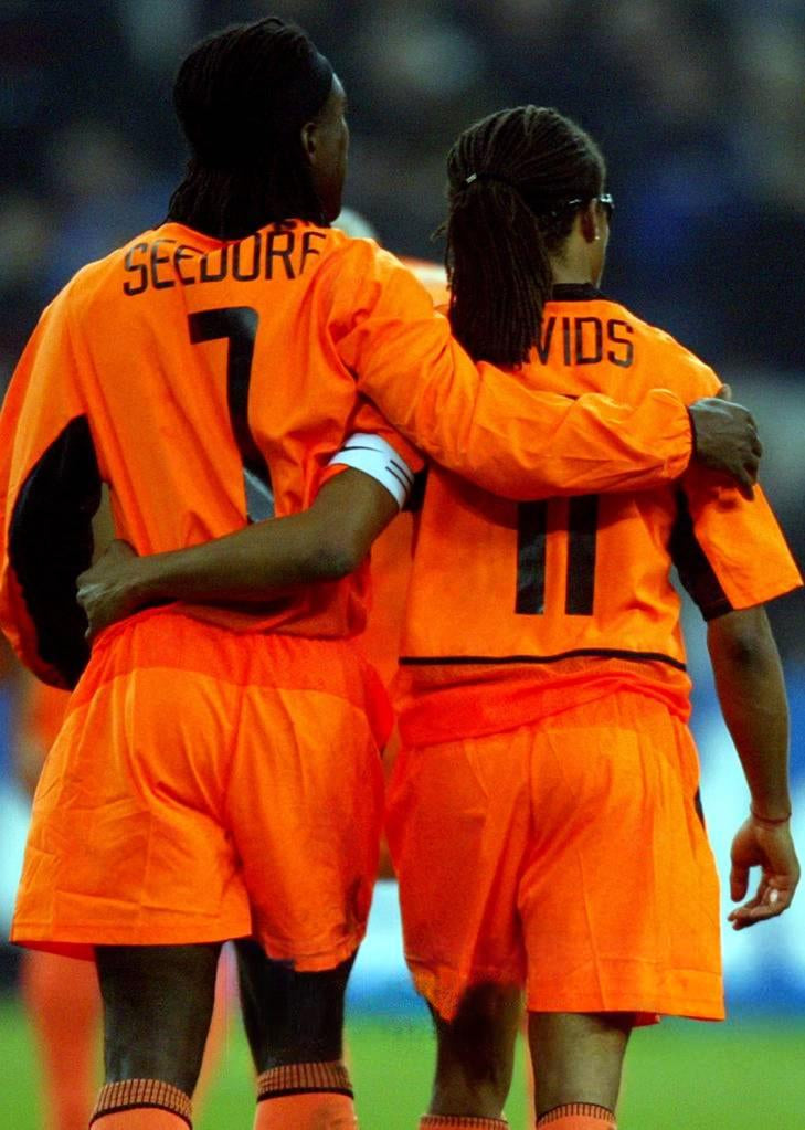 2002/03 Netherlands #11 DAVIDS Home Jersey (L)