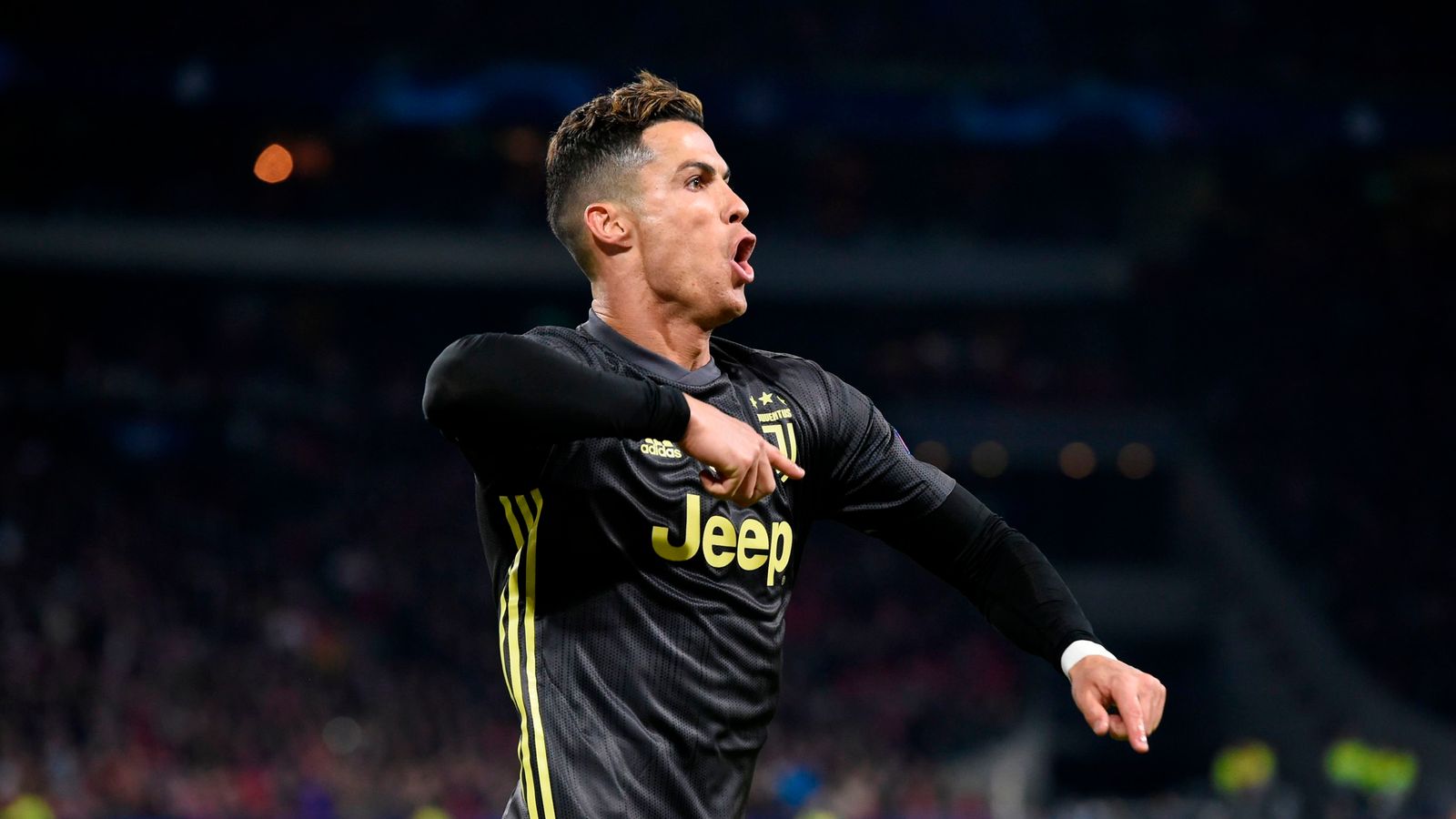 2018/19 Juventus #7 RONALDO Third Jersey (S)