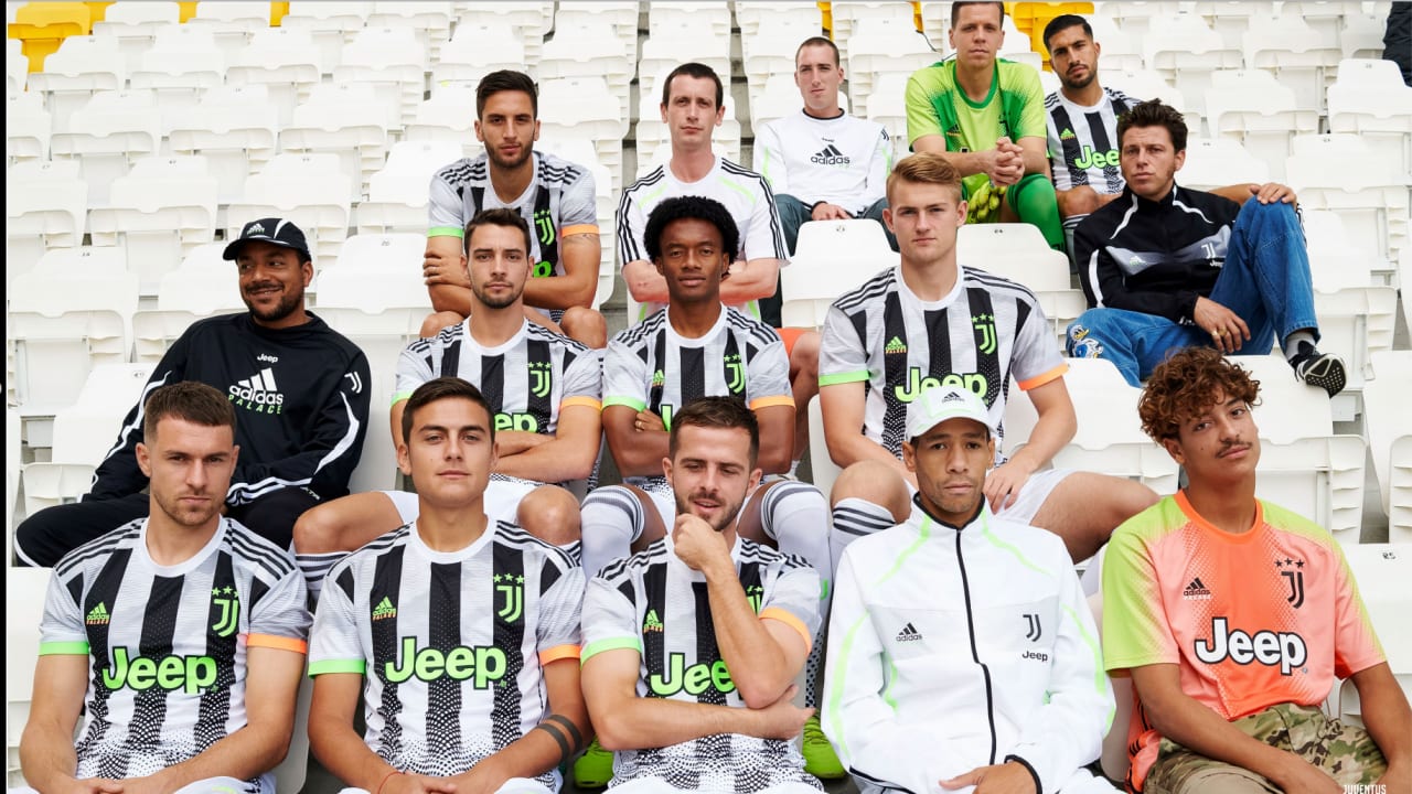 2019/20 Juventus X Palace #7 RONALDO Fourth Jersey Boxset (M)