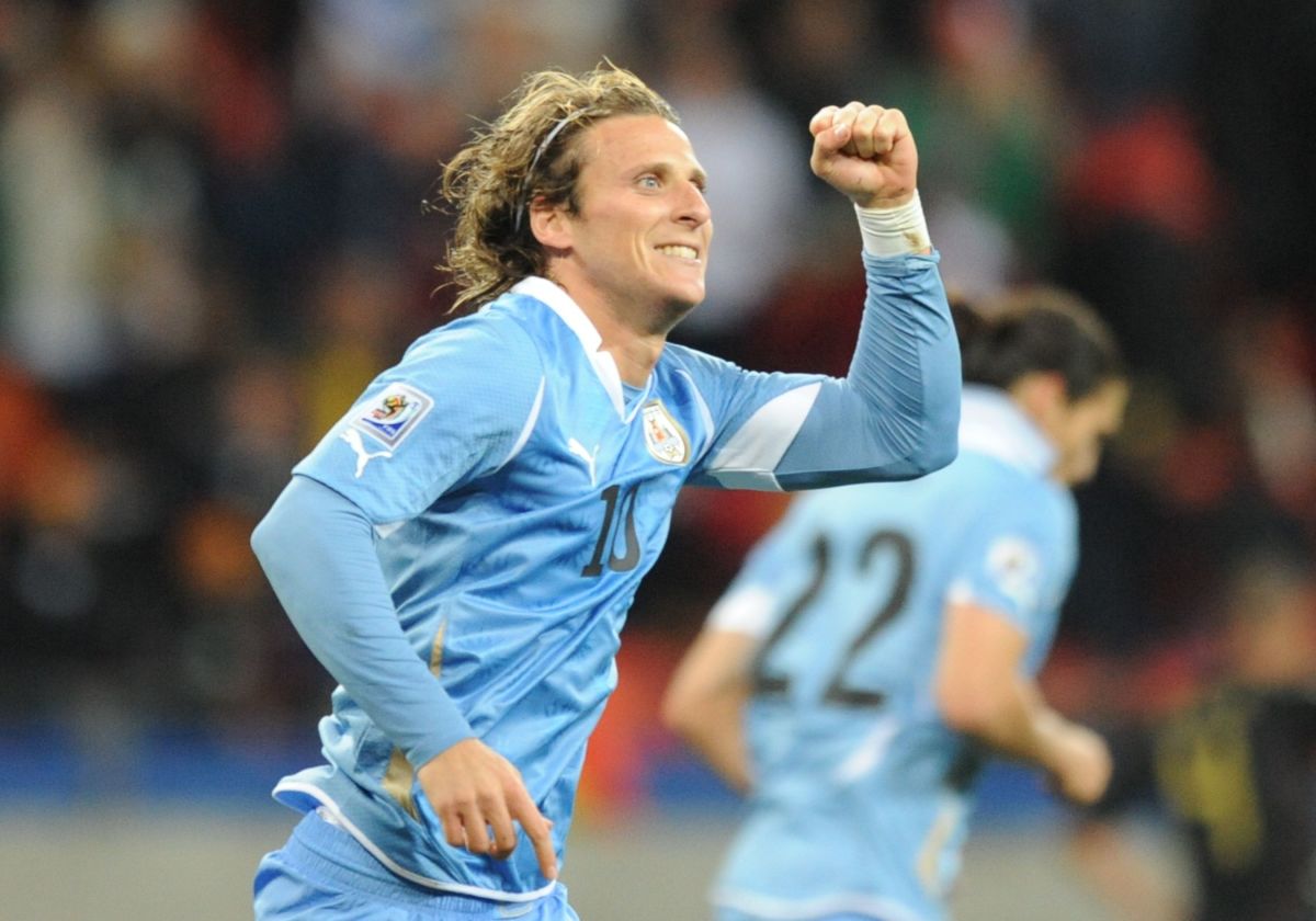 2010/12 Uruguay #10 FORLAN Home Jersey (L)