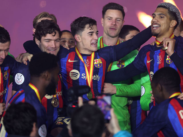 2022/23 Barcelona #30 GAVI Home Jersey (M)